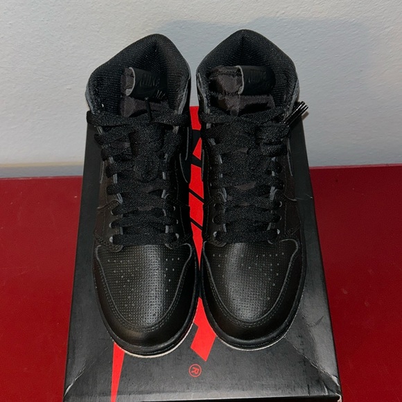 Nike Air Jordan 1 retro High OG BG (gs) 2017 Black White-Black 575441002 4.5 NEW - Picture 1 of 11